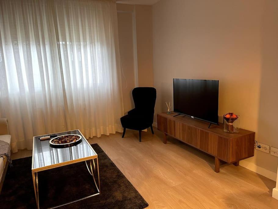 Piso En El Centro De Ferrol Recien Reformado. Appartement Buitenkant foto